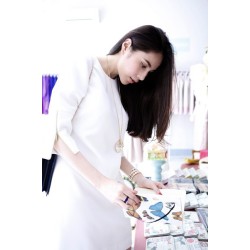 Thủy Tiên lấy lại vóc dáng sau 3 tháng sinh con Thủy Tiên lấy lại vóc dáng sau 3 tháng sinh con